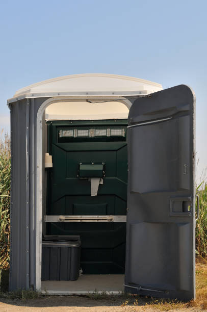 Best Portable restroom trailer rental  in Jenkins, KY